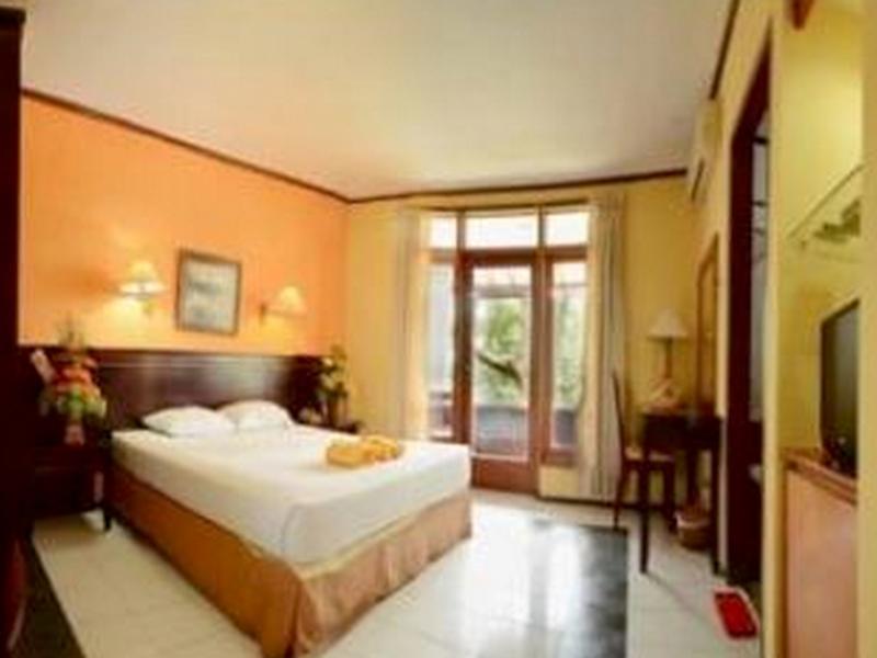 Hotel Tidar Malang Exteriör bild