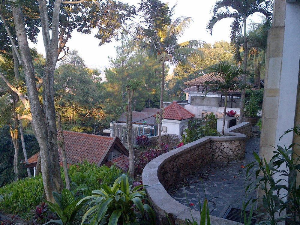 Hotel Tidar Malang Exteriör bild