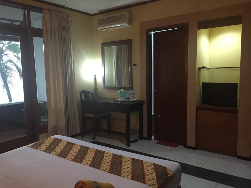 Hotel Tidar Malang Exteriör bild